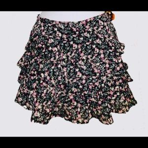 High waisted floral ruffled mini skirt